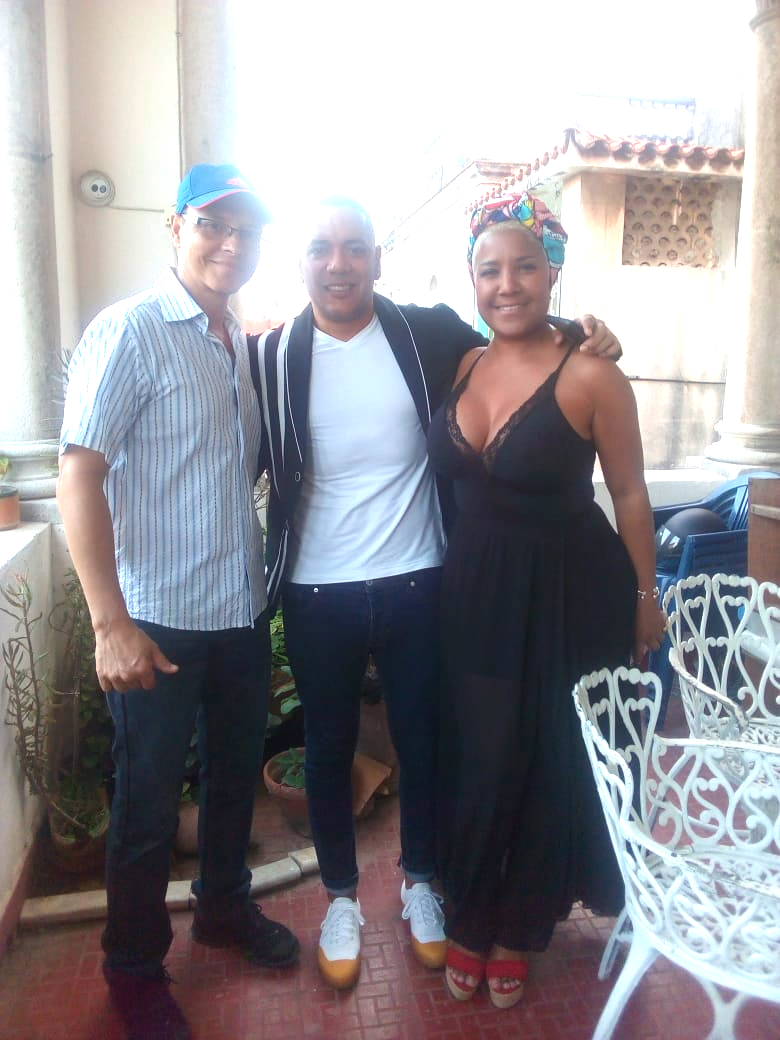 Carlos Cartaya — Con artistas · La Habana