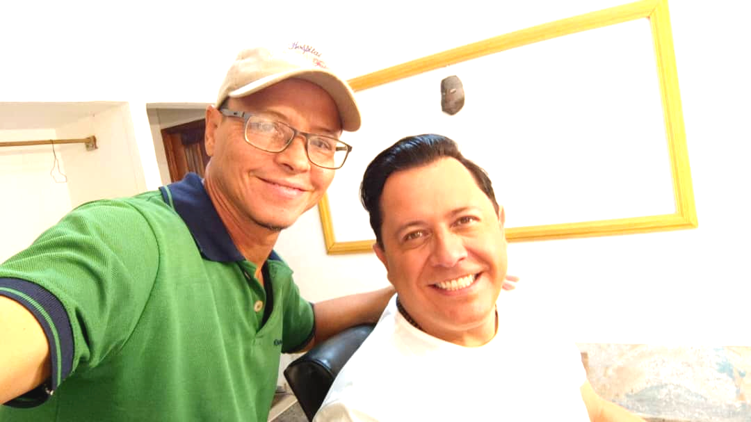 Carlos Cartaya — Sesión de trabajo