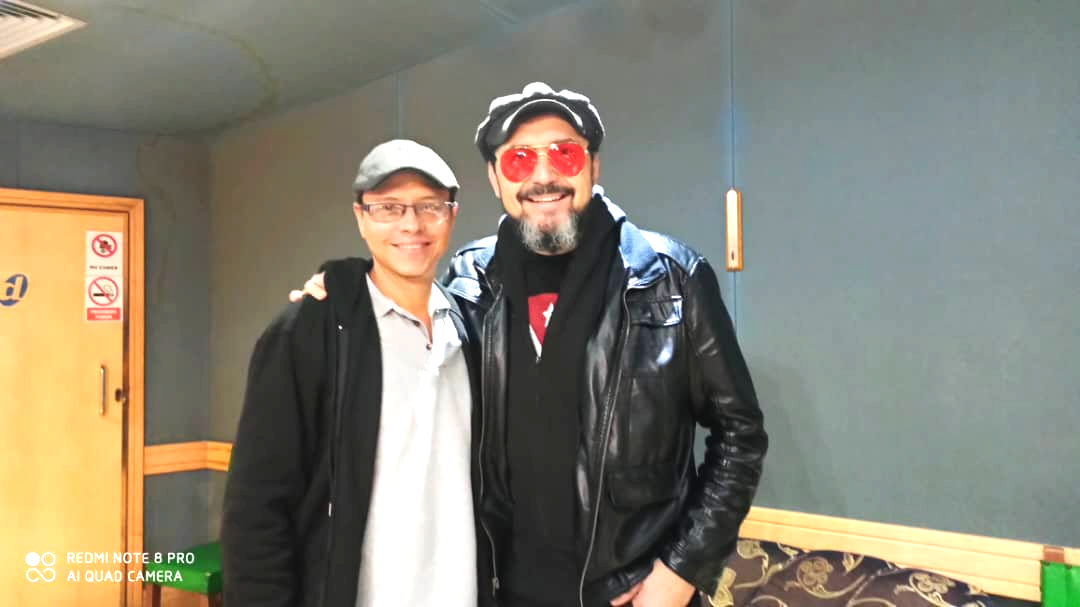 Carlos Cartaya — Con artista